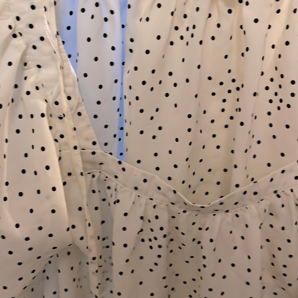 NORDSTROM • Black & White POLKADOT BLOUSE (side medium) - Picture 3 of 3